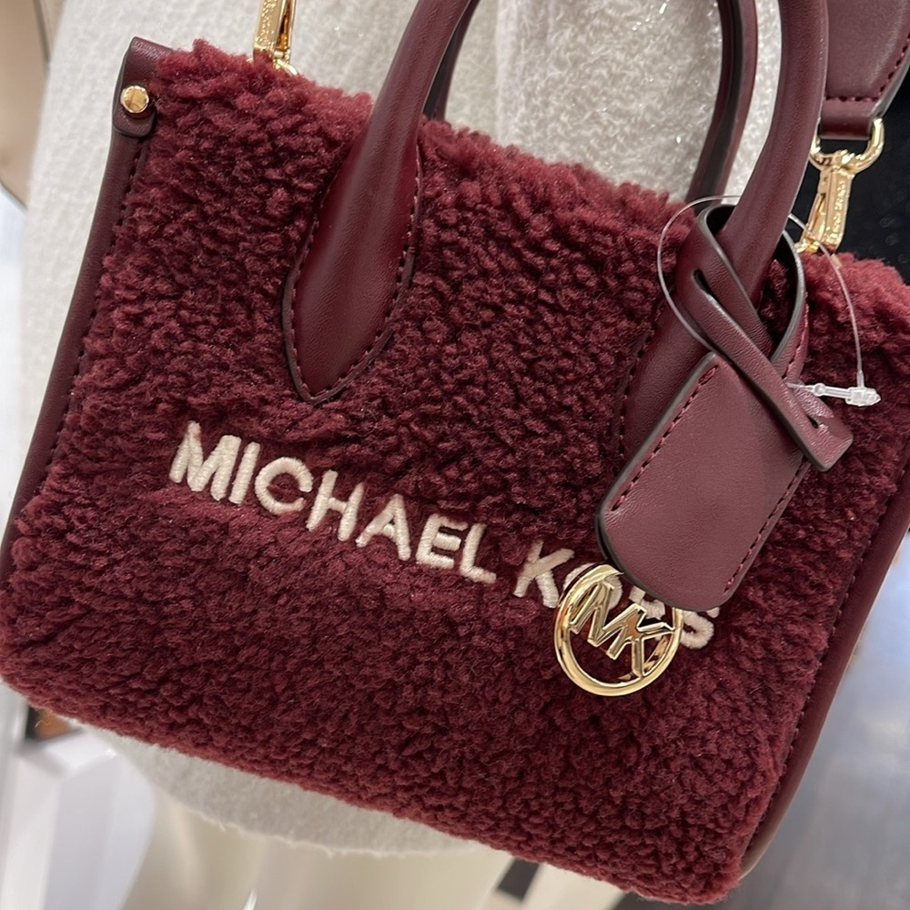 Michael Kors Mirella Extra-Small Sherpa XS SHOPPER XBODY
SHEARLING Crossbody